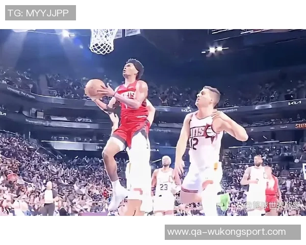 狄龙三分球表现出色半场15分3篮板助力球队争胜